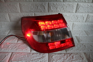 링컨 MKZ 테일램프 운전석 아웃사이드 LED 확인